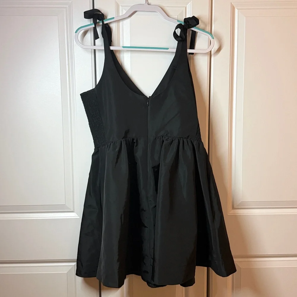 Old Navy Black Sleeveless Dress (LP) - Picture 2 of 3